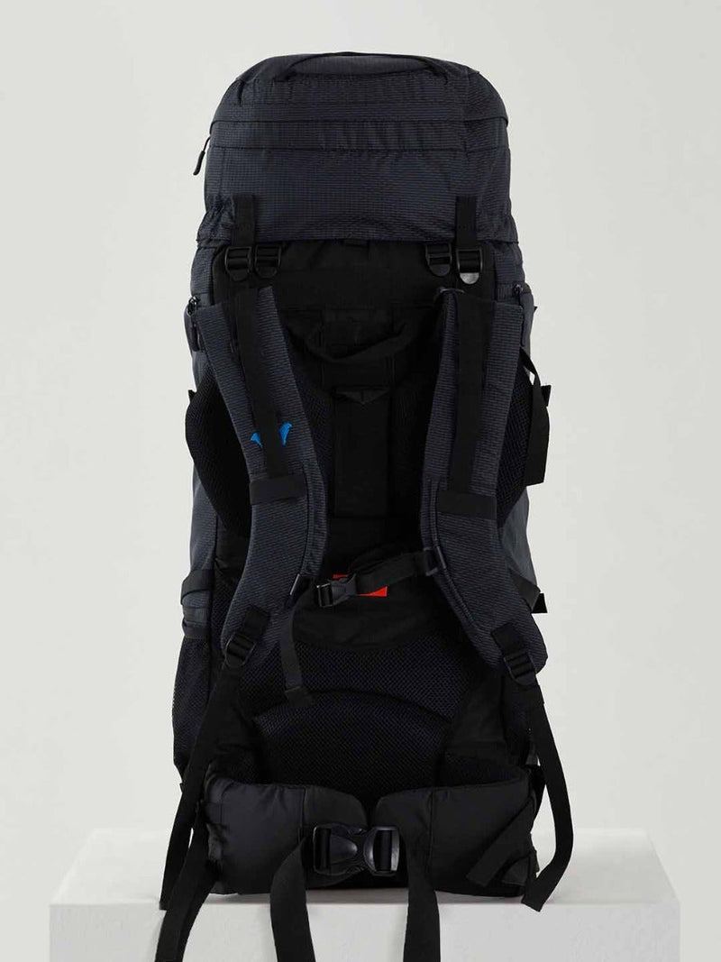 Wildcraft Gangotri 65 L rucksack in Black - top lid