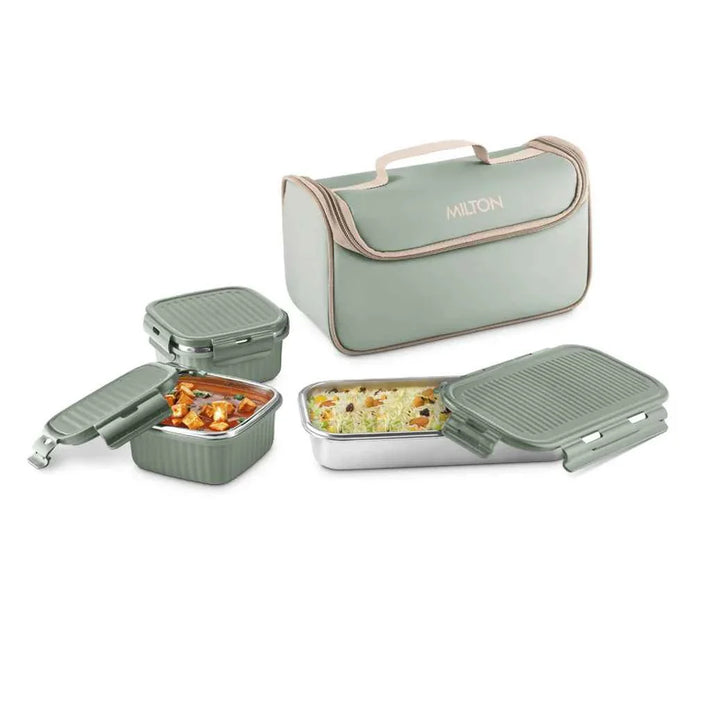 Mid-range gifts from Rs 1000 to Rs 2500 at Manglam World