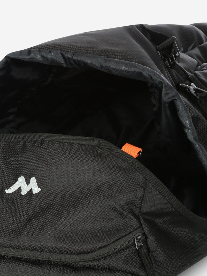 Wildcraft Travel Pro 60 L rucksack in Black - harness view