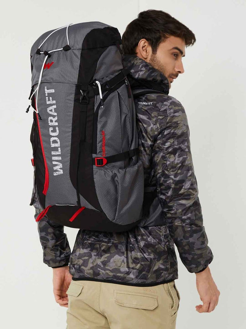 Wildcraft Trailblazer 40 L trekking rucksack in Black Grey - hydration sleeve detail