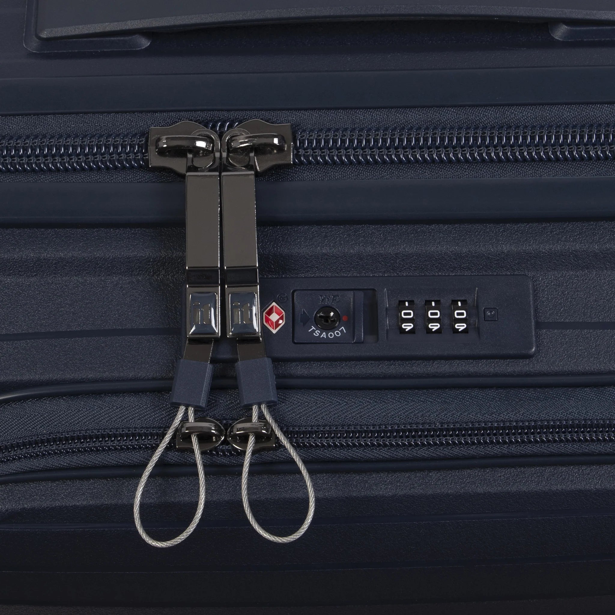 IT Luggage Spontaneous Blueberry Trolley Bag