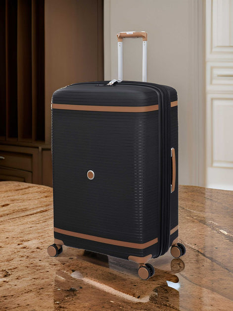 IT Luggage Illustrious Black Trolley Bag