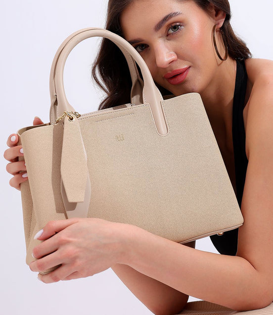 Itti Women Trapez Textured Structured Handheld Bag With Pouch