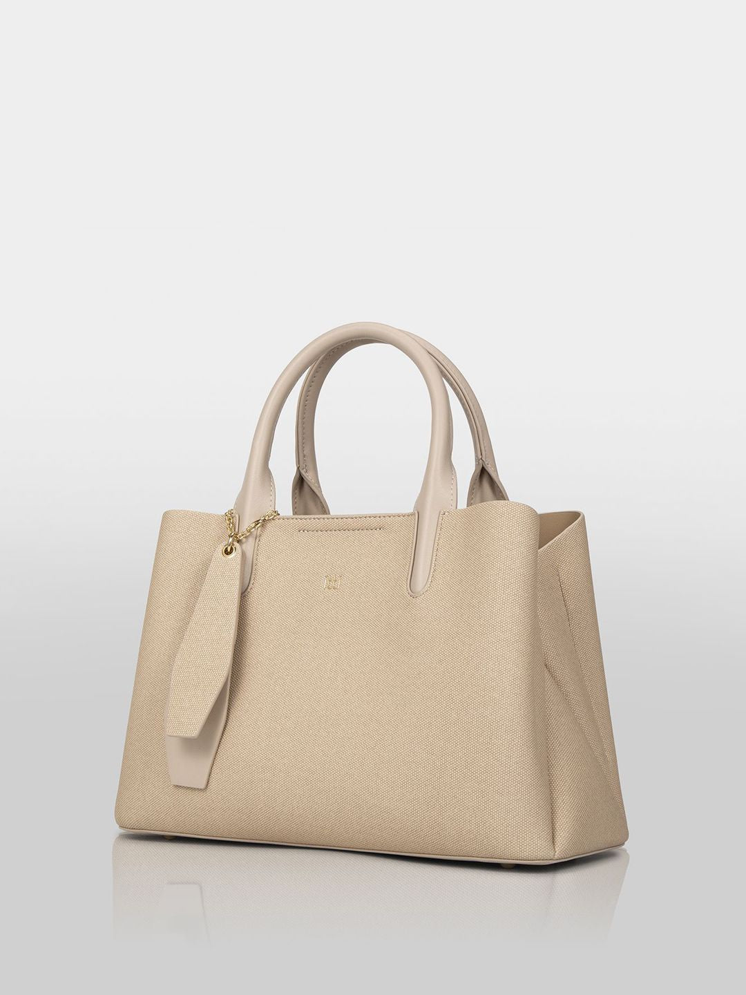Itti Women Trapez Textured Structured Handheld Bag With Pouch