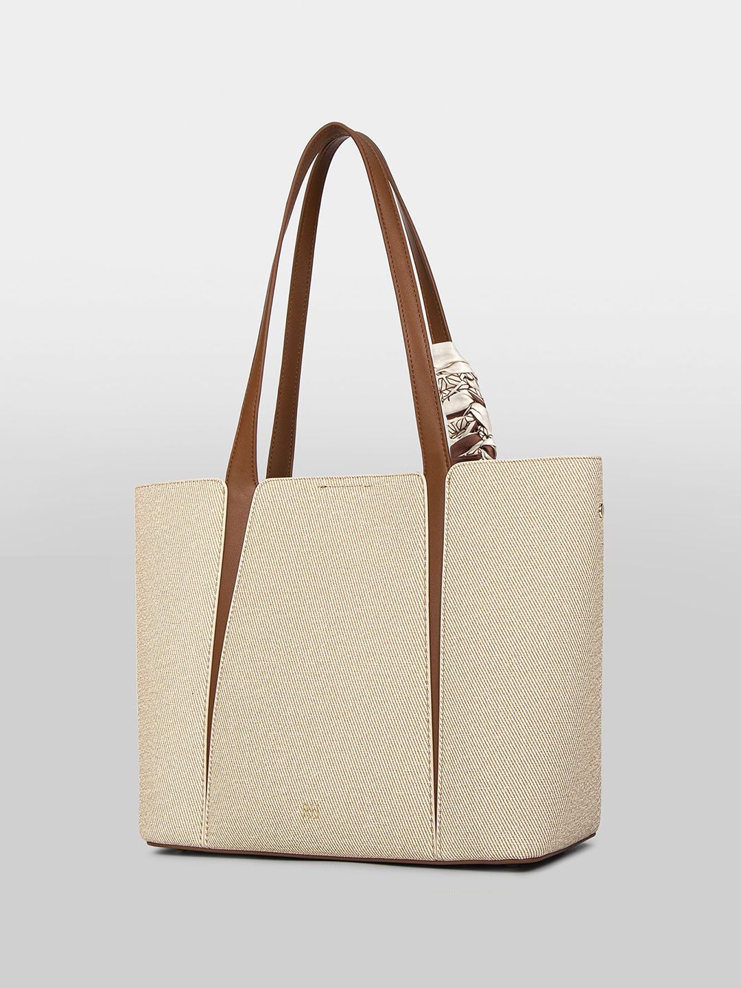 Itti Capri Tote Women Handbag