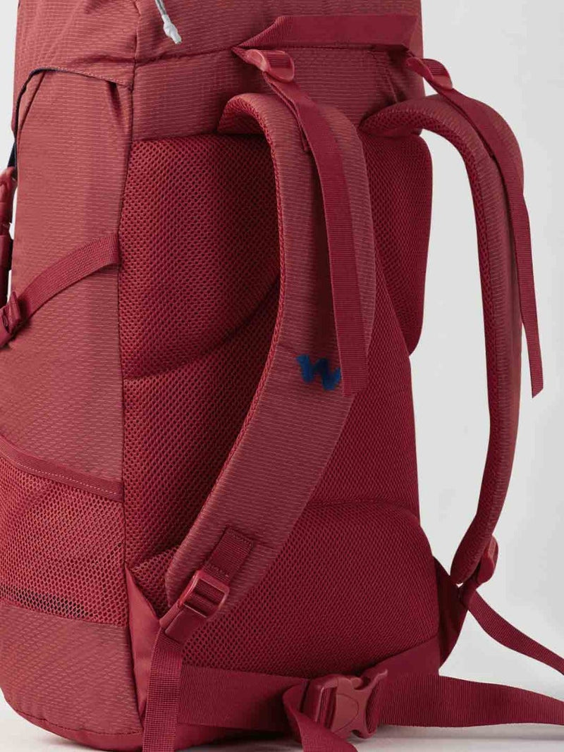 Wildcraft Rock & Ice 30 L rucksack in Red - laptop sleeve
