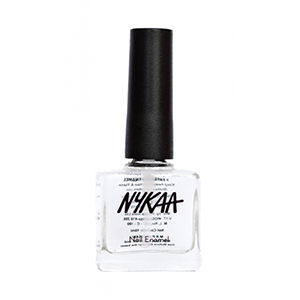 Nykaa Glossy Top Coat — side view