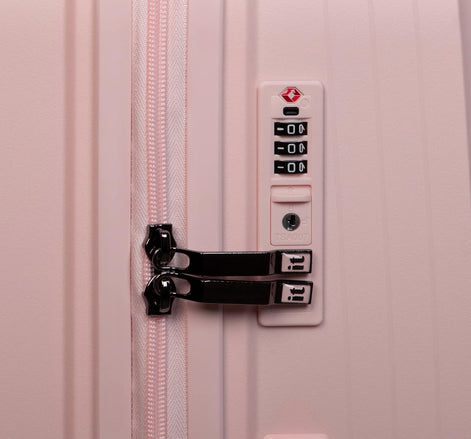 IT Luggage Spontaneous Soft Pink Trolley Bag