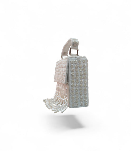 Elegant White Beaded Handbag with Pearl Handle
