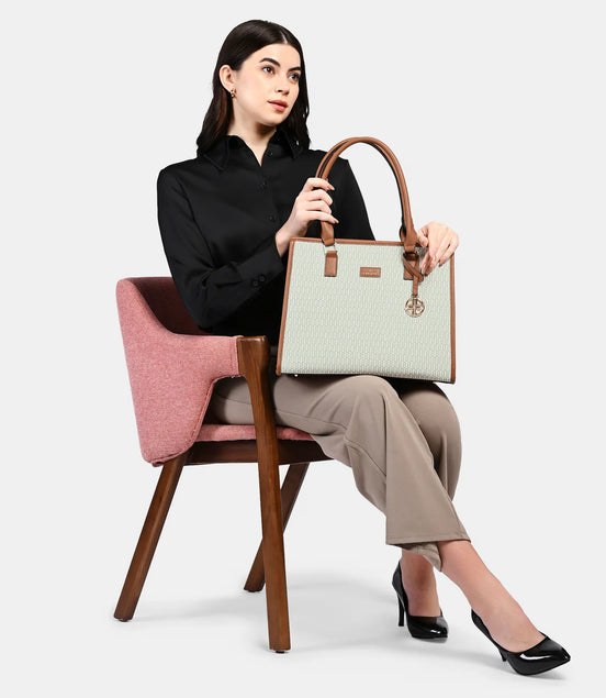 Lavie Luxe Quad24 LG Box For Woman