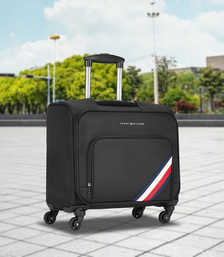 Tommy Hilfiger Roosevelt overnighter soft luggage in Black