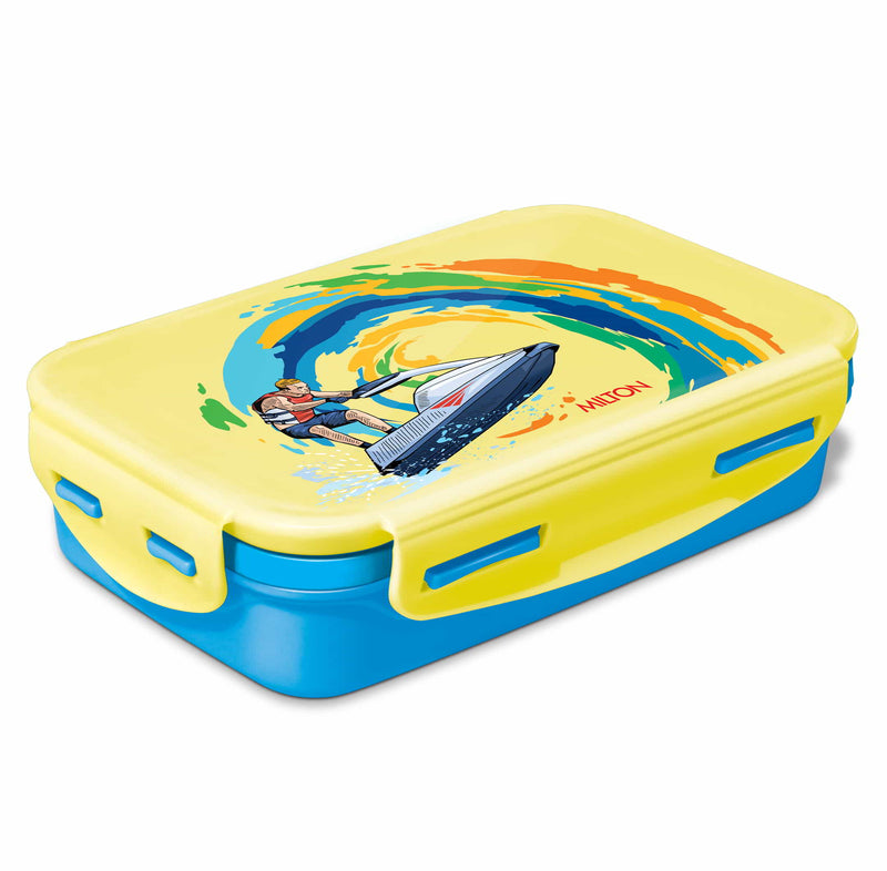 Milton Steely Deluxe Insulated Lunchbox 600ml — back view