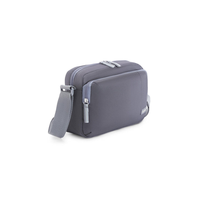 American Tourister Excursion crossbody bag Grey — lifestyle shot