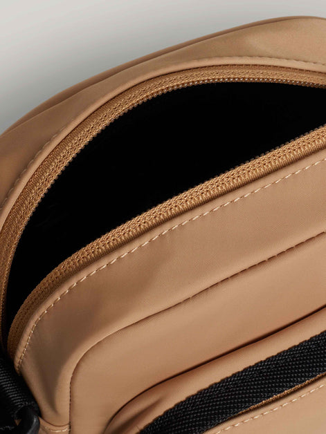 Tommy Hilfiger Flin Small Reporter Bag