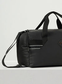 Wildcraft Dark Edition 40L duffle bag in Black - view 4