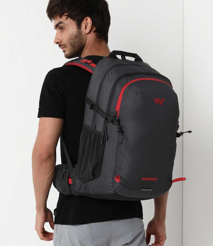 Wildcraft Techpack 40 40L trekking backpack in Black - view 2